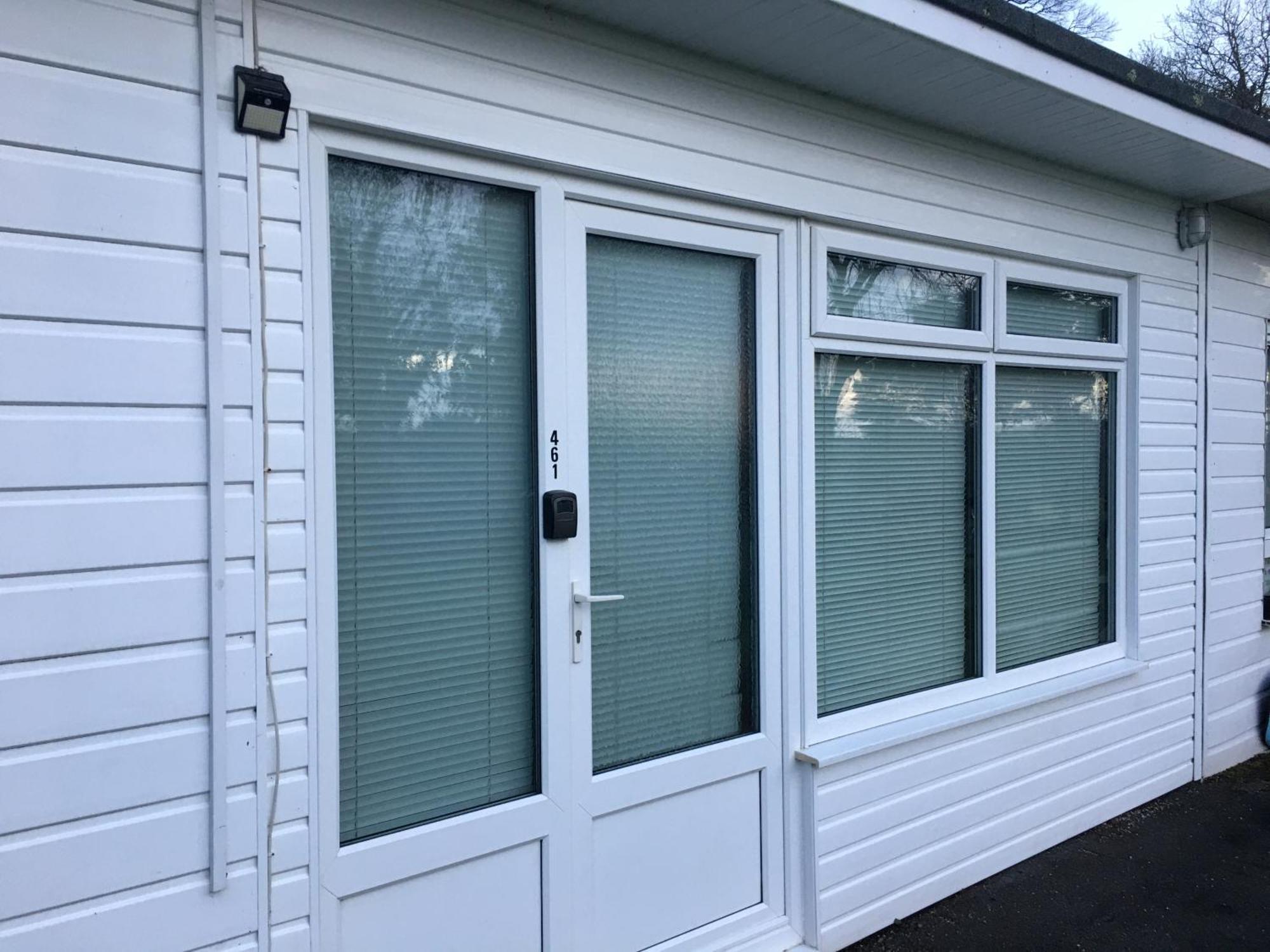 Woodland Views Central Heated Cabin Dartmouth Exterior photo